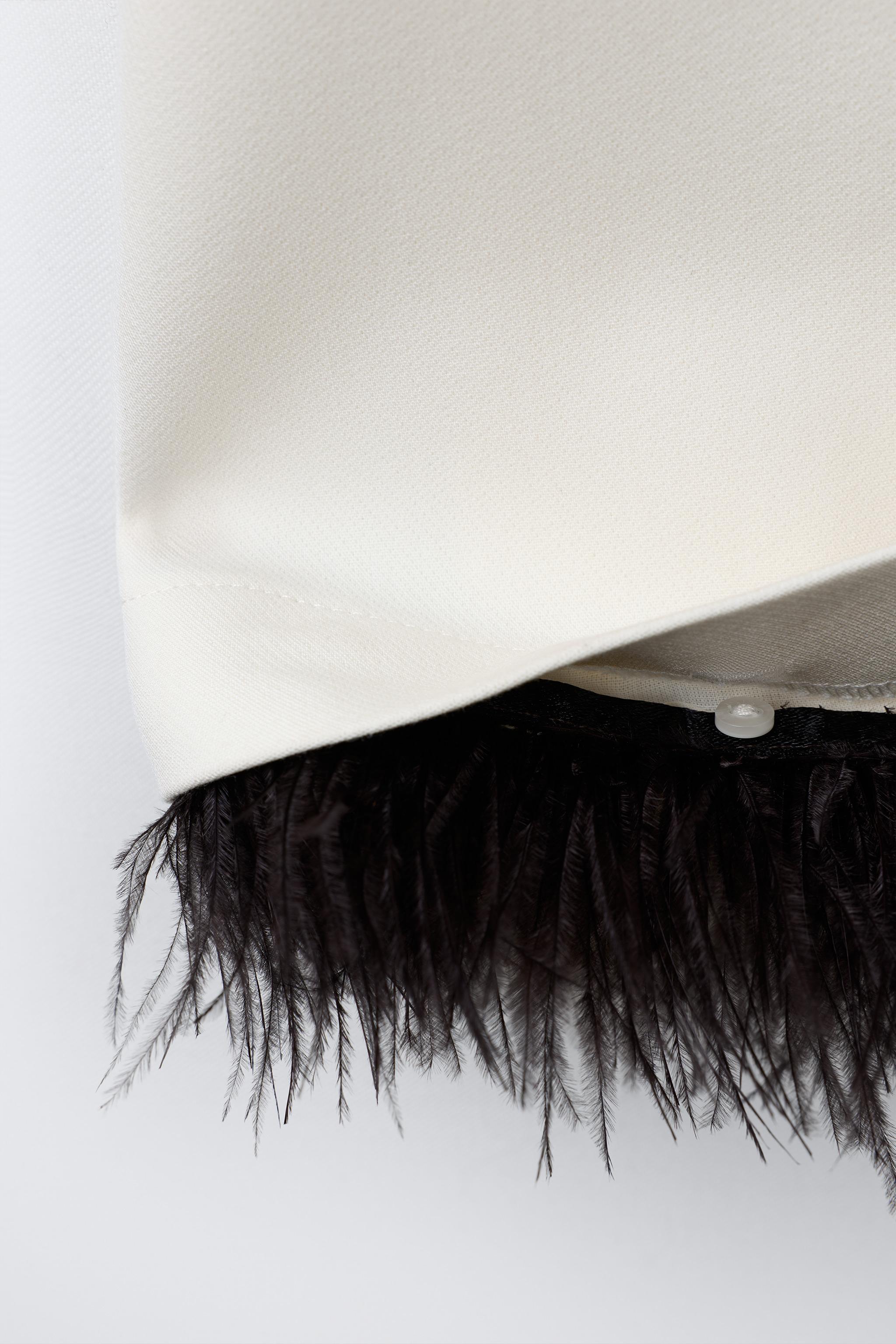 DETACHABLE FEATHER DRESS